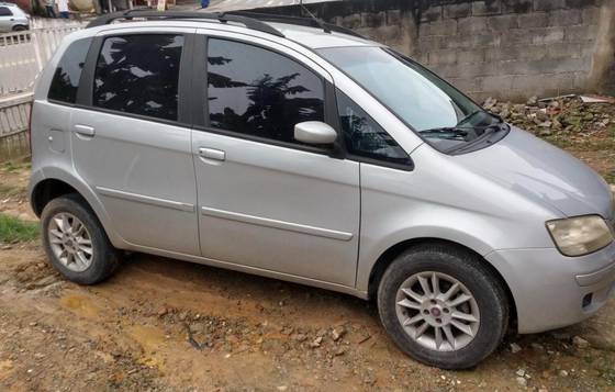 FIAT IDEA 1.4 MPI ELX 8V FLEX 4P MANUAL FIAT IDEA 1.4 MPI ELX 8V FLEX 4P MANUAL